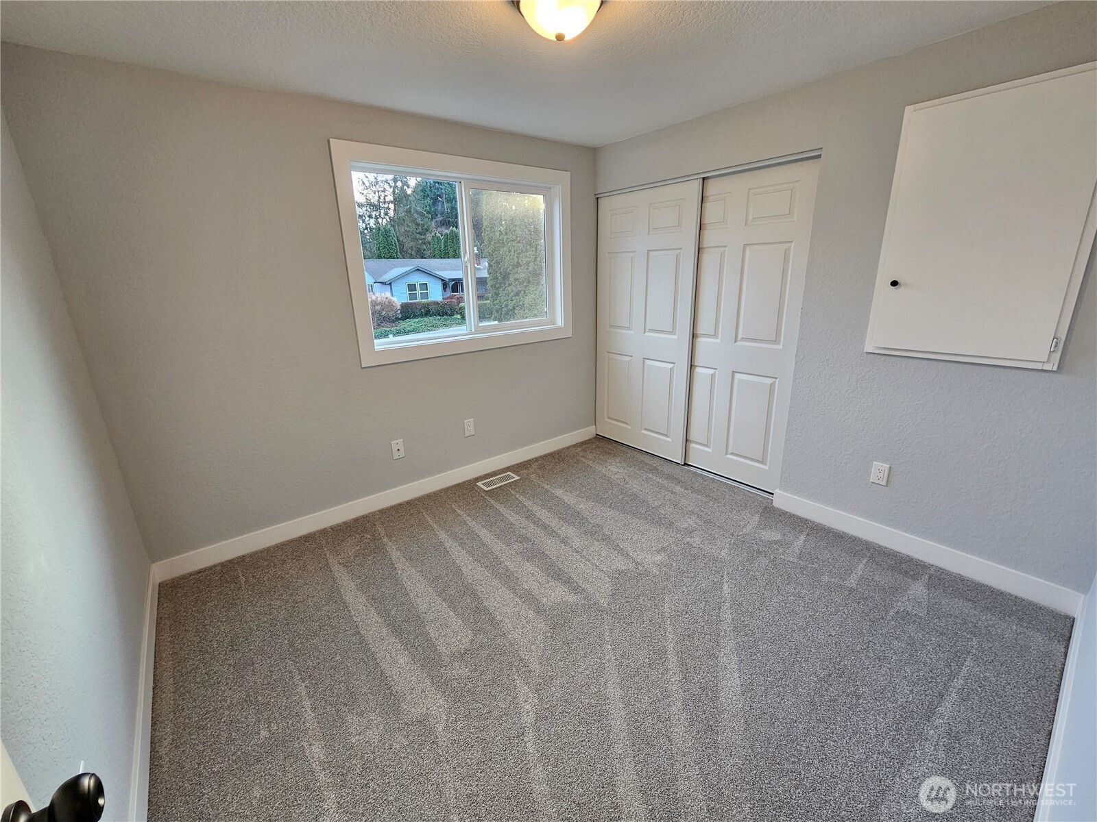 525 164th Place Southeast Bothell, WA 98012 - Photo 8 of 20 Gallery Image 8