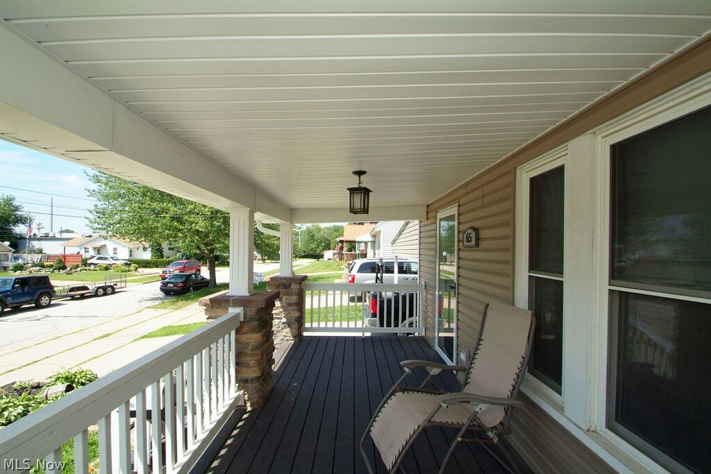 65 Hillman Road Akron, OH 44312 - Photo 9 of 25 Relax on the front porch