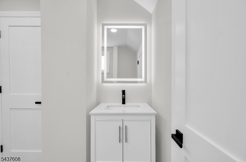 956 Adams Avenue Elizabeth, NJ 07201 - Photo 23 of 23
