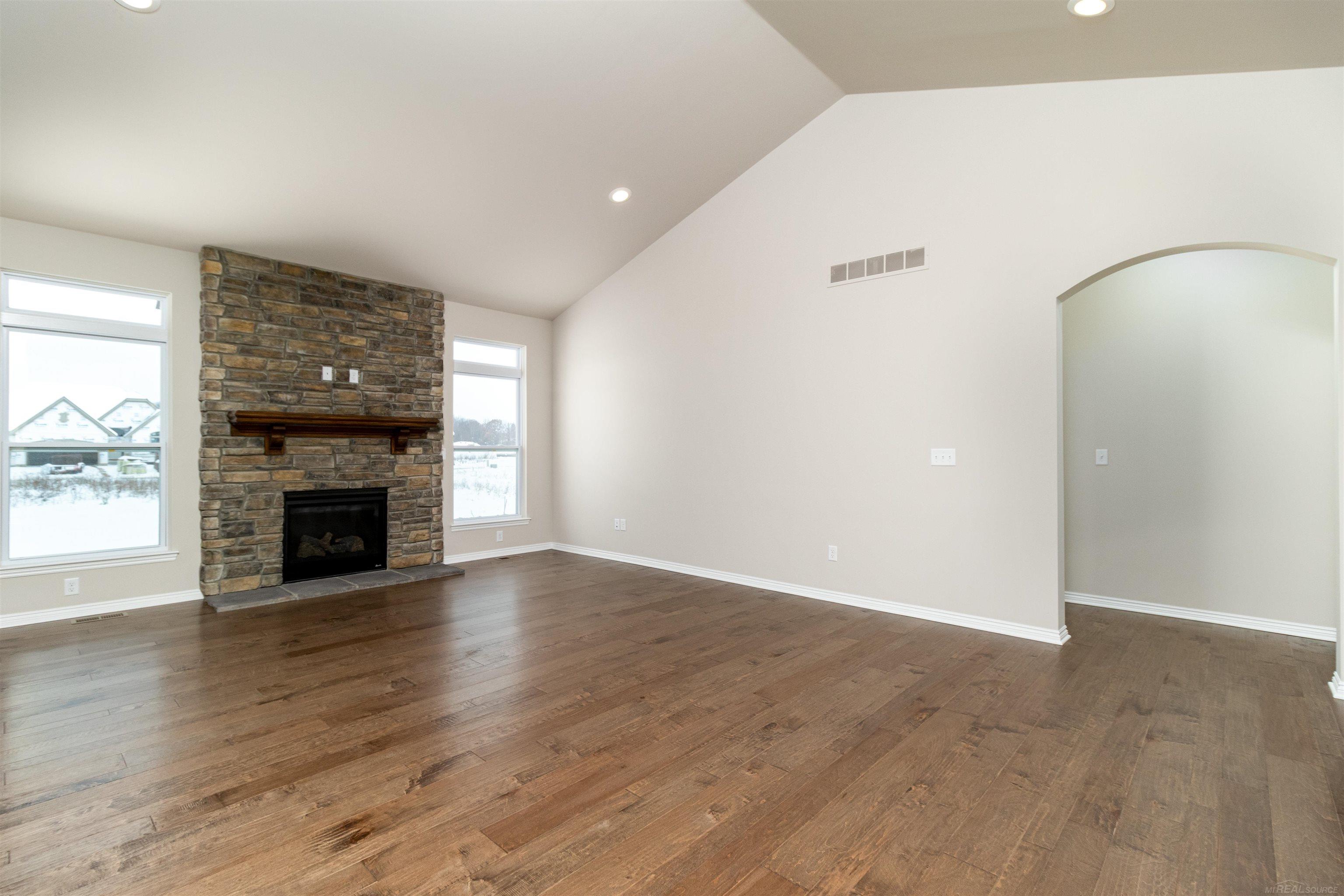 16844 Kentfield Road Macomb, MI 48044 - Photo 10 of 30 Great Room