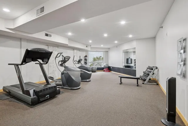 $199,900 | 2600 University Avenue Southeast, Unit 105, Minneapolis, MN 55414