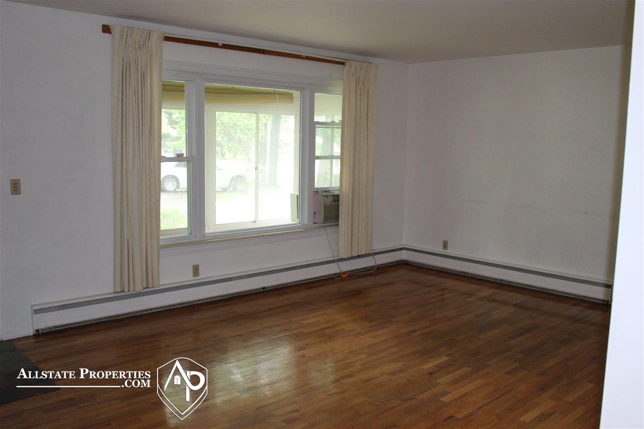 1203 Elms Road Flint, MI 48532 - Photo 7 of 32
