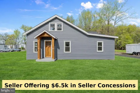 $349,999 | 105 East Del-A-Vue Avenue, Carneys Point, NJ 08069