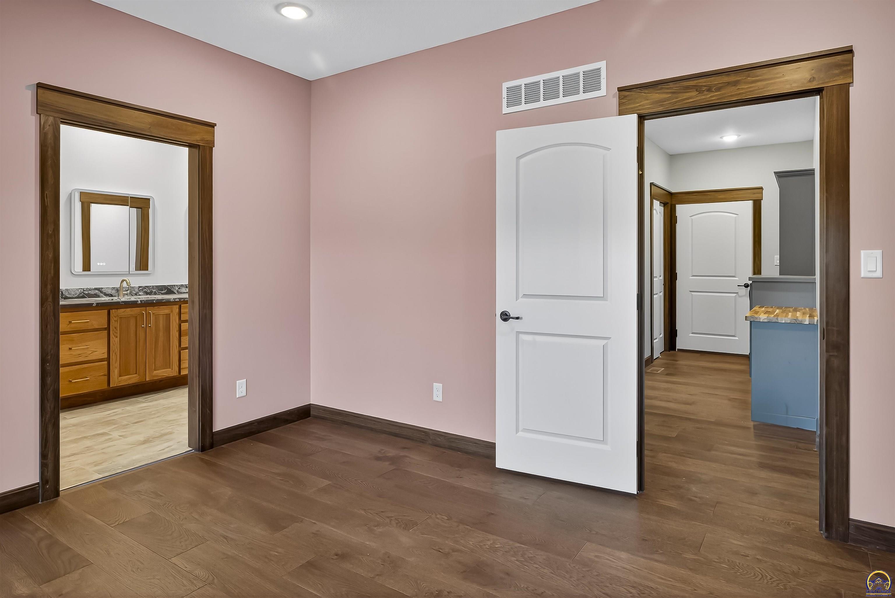 10728 Southeast Berryton Road Berryton, KS 66409 - Photo 13 of 44 Gallery Image 13