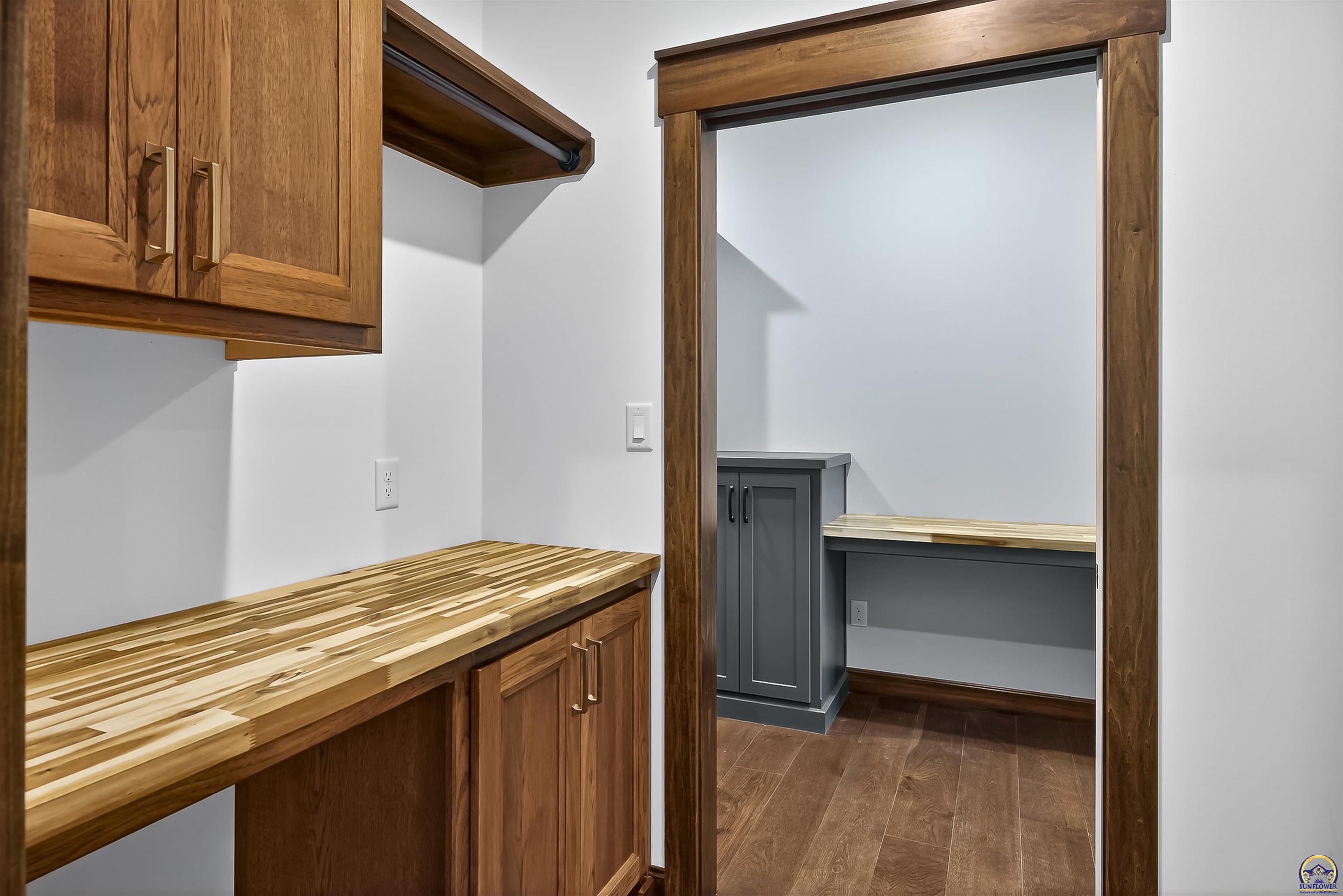10728 Southeast Berryton Road Berryton, KS 66409 - Photo 20 of 44 Gallery Image 20