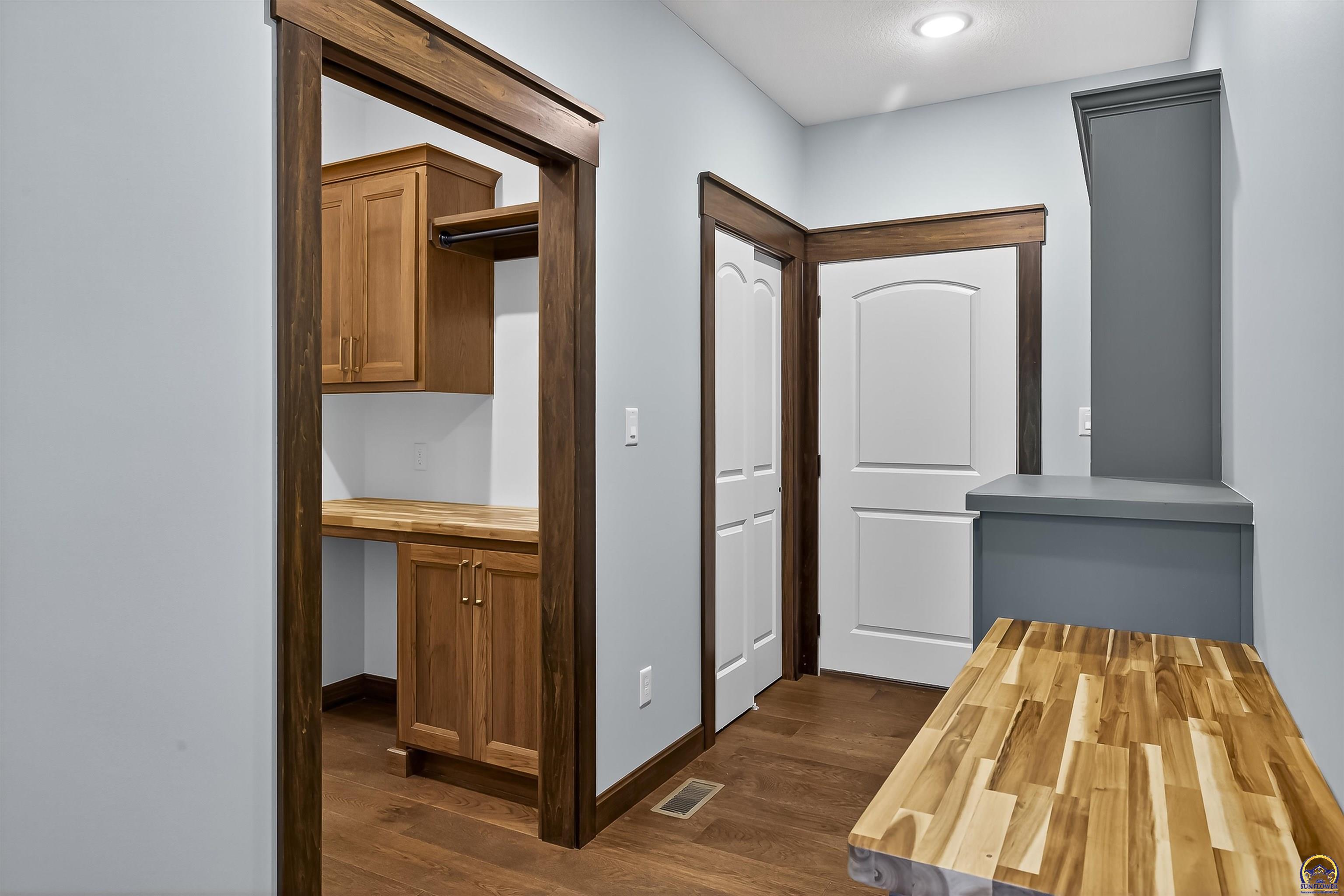 10728 Southeast Berryton Road Berryton, KS 66409 - Photo 23 of 44 Gallery Image 23