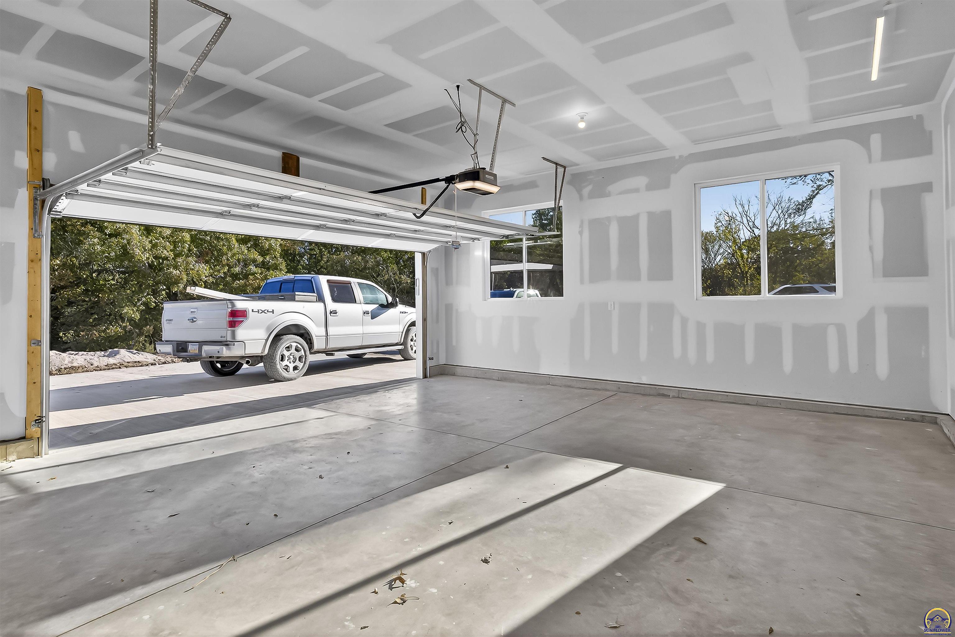 10728 Southeast Berryton Road Berryton, KS 66409 - Photo 34 of 44 Gallery Image 34
