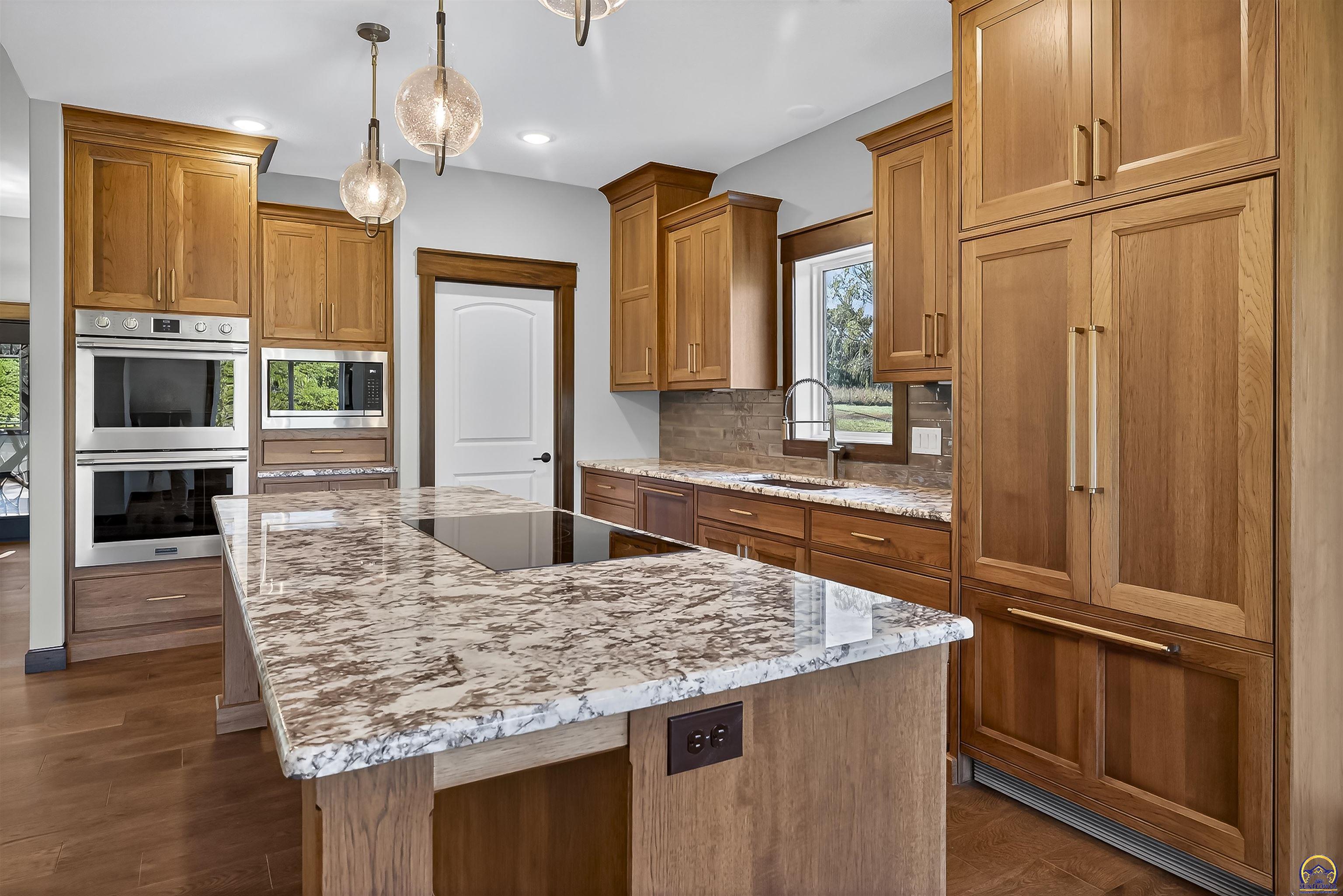 10728 Southeast Berryton Road Berryton, KS 66409 - Photo 5 of 44 Gallery Image 5