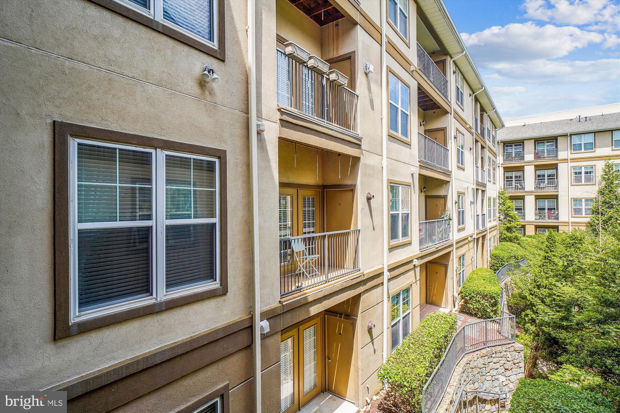 11750 Old Georgetown Road, Unit 2313 Rockville, MD 20852 - Photo 21 of 59 a view of an buildings with many windows