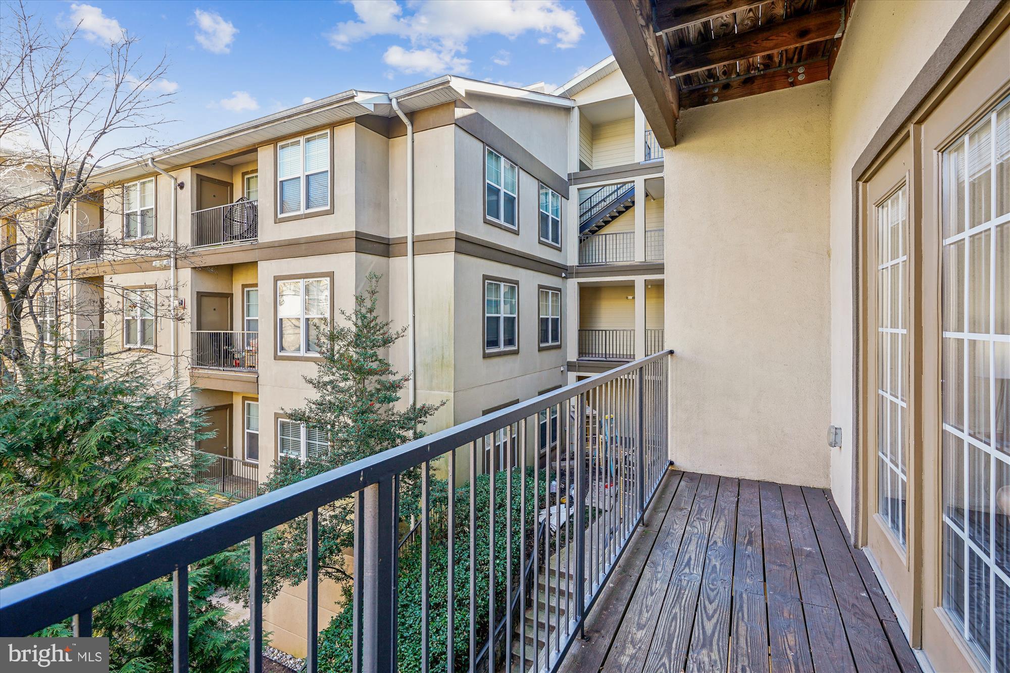 11750 Old Georgetown Road, Unit 2313 Rockville, MD 20852 - Photo 22 of 59 Balcony with courtyard view