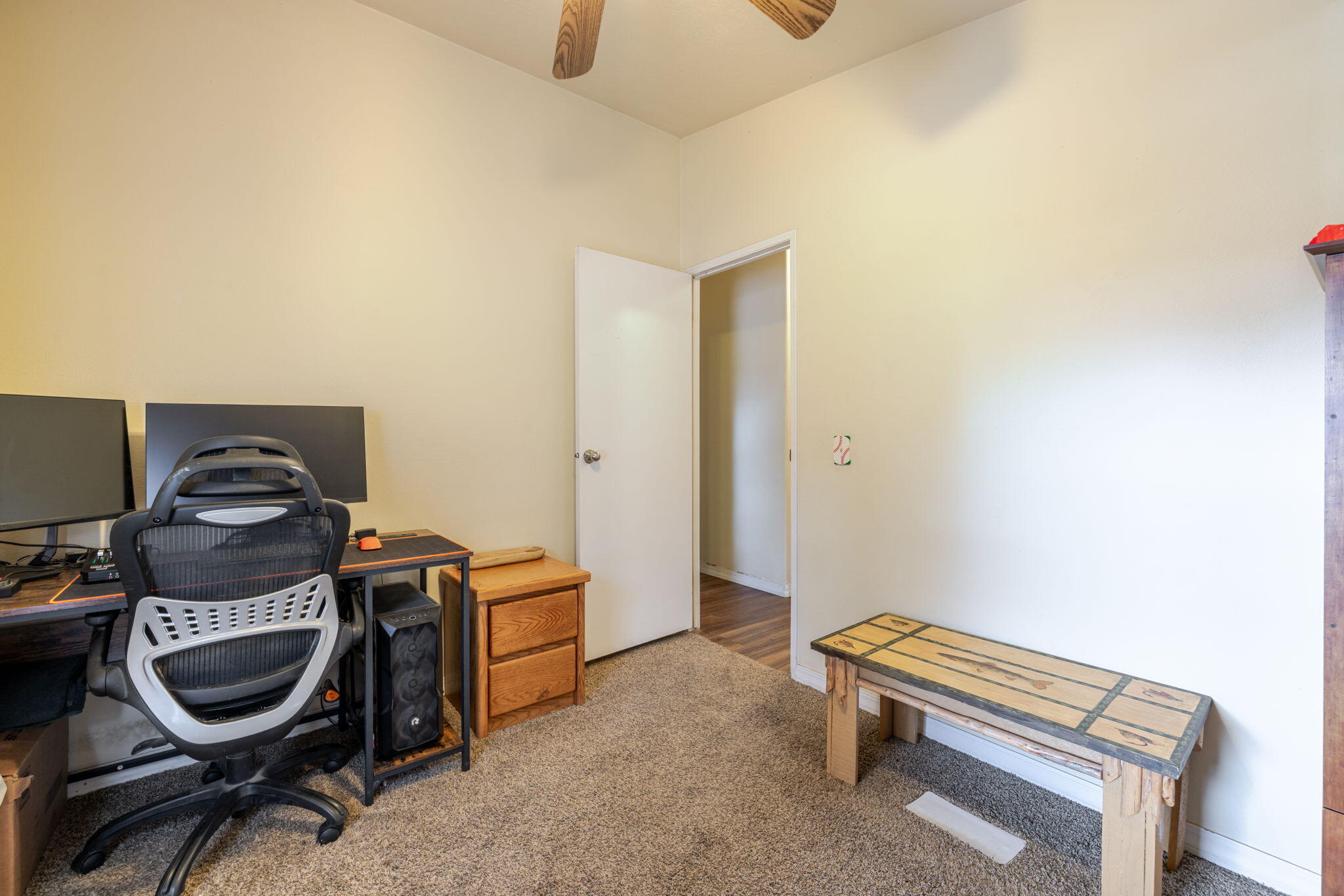 21070 Robin Avenue Bend, OR 97703 - Photo 29 of 62 20-web-or-mls-21070 Robin Avenue Interio