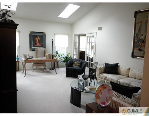 85 Chichester Road Monroe Township, NJ 08831 - Photo 8 of 12 Gallery Image 8