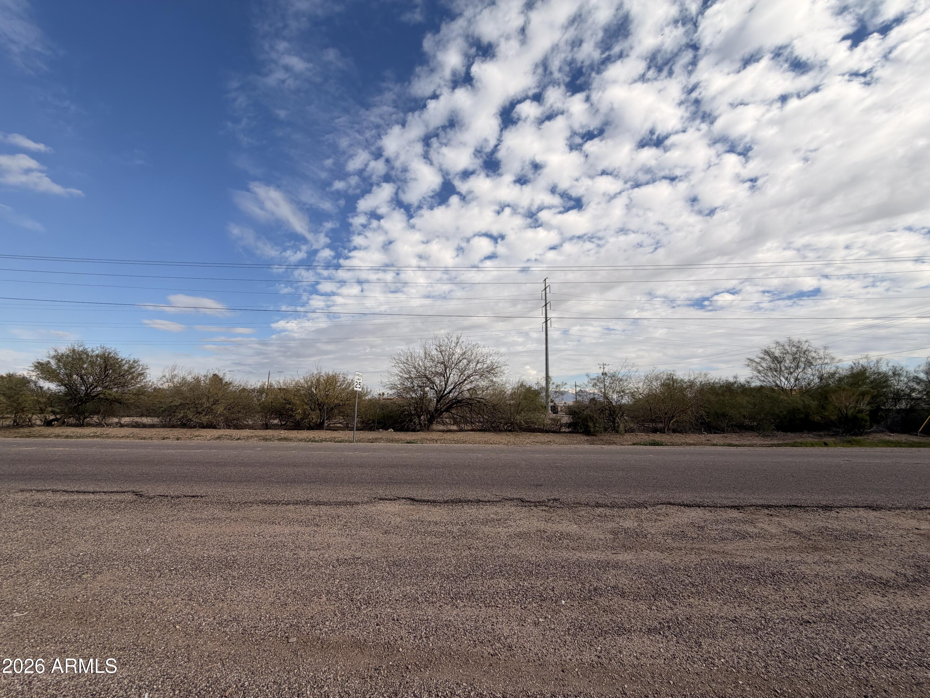 201 North 11 Mile Corner Road, Unit 11 Eloy, AZ 85131 - Photo 2 of 6 IMG_6692