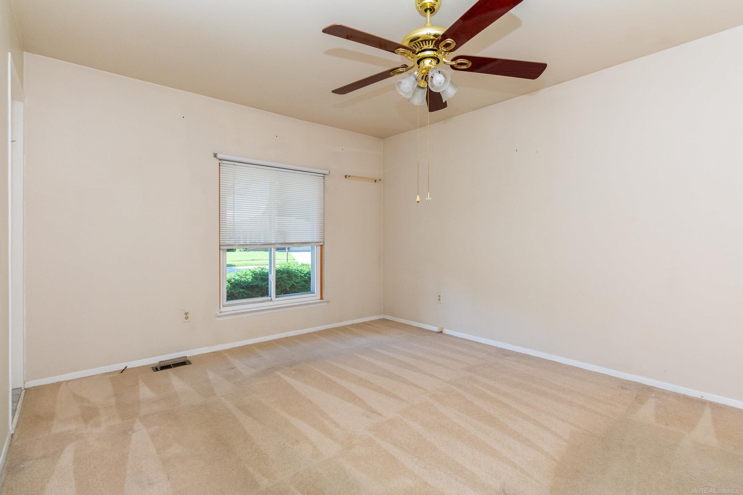 3685 Brandi Drive Sterling Heights, MI 48310 - Photo 21 of 44 50147805-17C204D9-4EAE-4443-94F2-6EC27D49E305.JPG