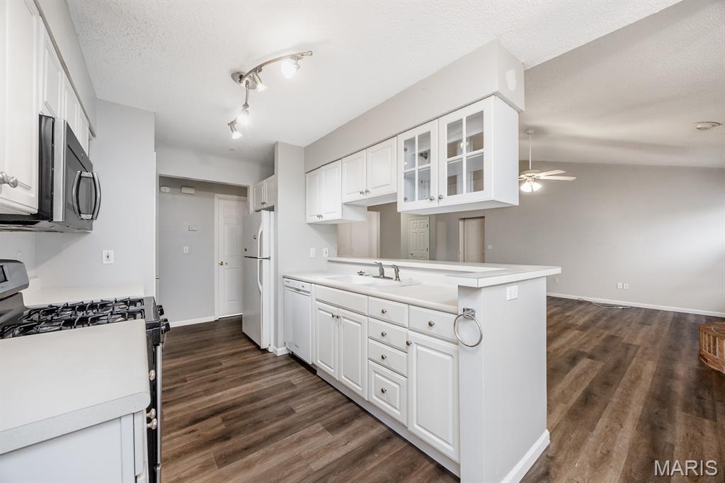 3246 Hunters Way Belleville, IL 62221 - Photo 8 of 29