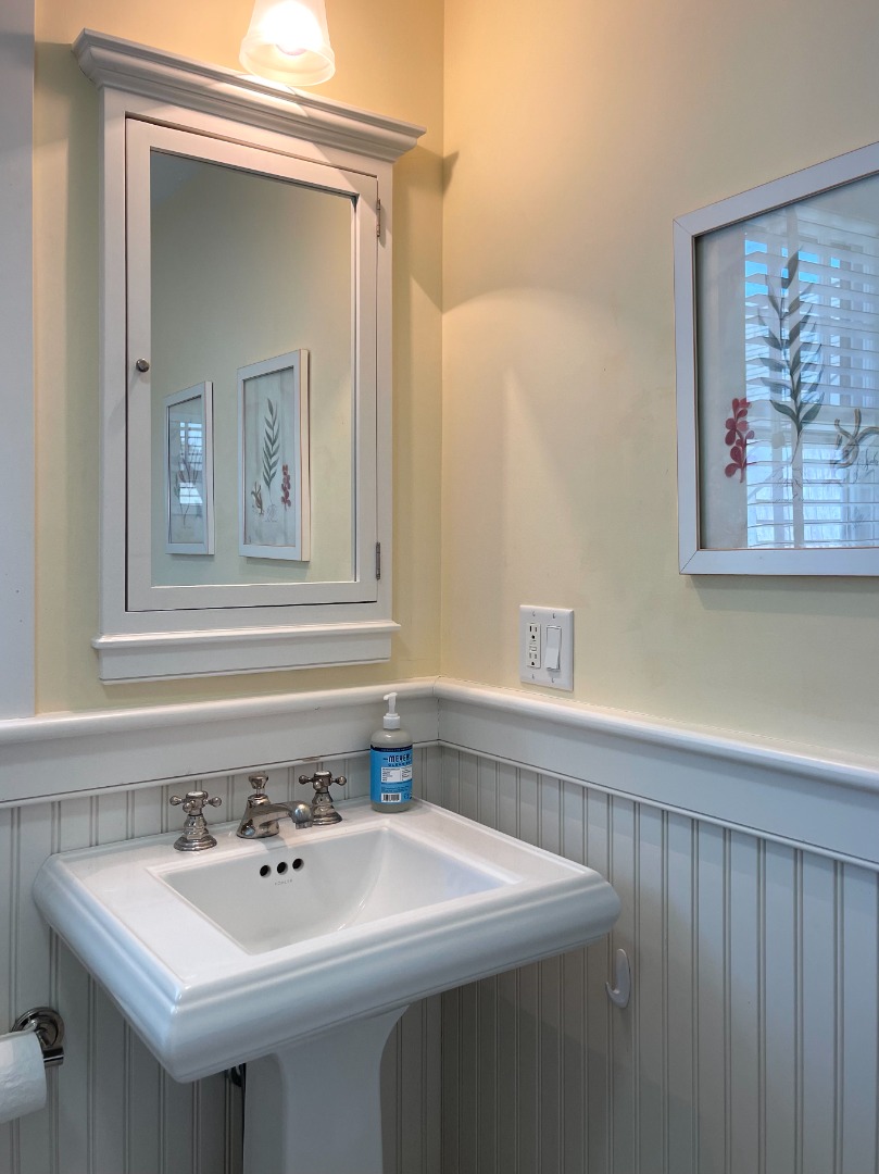 22 King Street Nantucket, MA 02554 - Photo 30 of 43