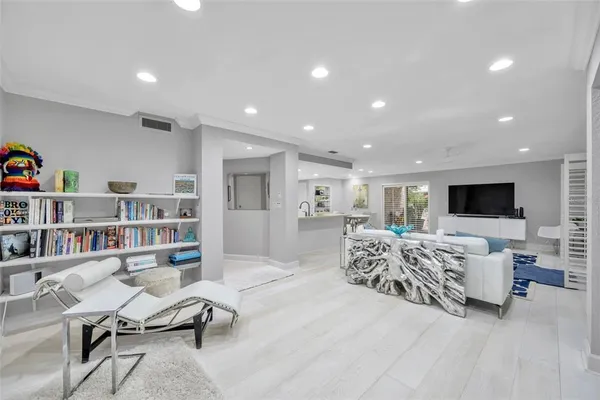 $693,000 | 36750 US Highway 19 North, Unit 27101, Palm Harbor, FL 34684