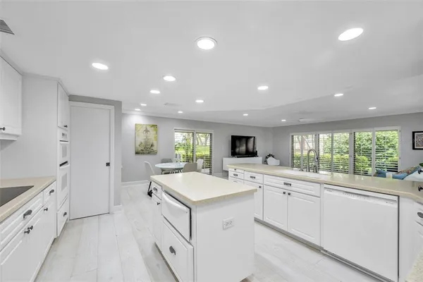 $693,000 | 36750 US Highway 19 North, Unit 27101, Palm Harbor, FL 34684