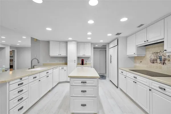 $693,000 | 36750 US Highway 19 North, Unit 27101, Palm Harbor, FL 34684