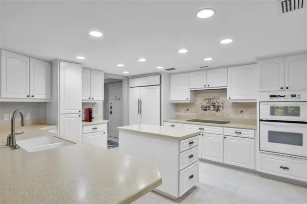 $693,000 | 36750 US Highway 19 North, Unit 27101, Palm Harbor, FL 34684