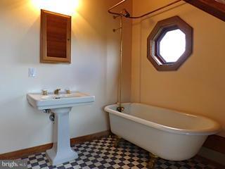 2890 Poffenberger Road Middletown, MD 21769 - Photo 15 of 30 Bath