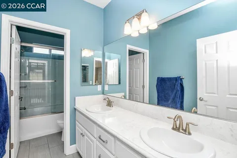$950,000 | 5449 Mountain Rdg Way, Antioch, CA 94531