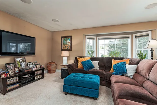 $2,950 | 58 Fountain Drive, Westerly, RI 02891