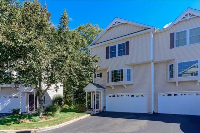 $2,950 | 58 Fountain Drive, Westerly, RI 02891