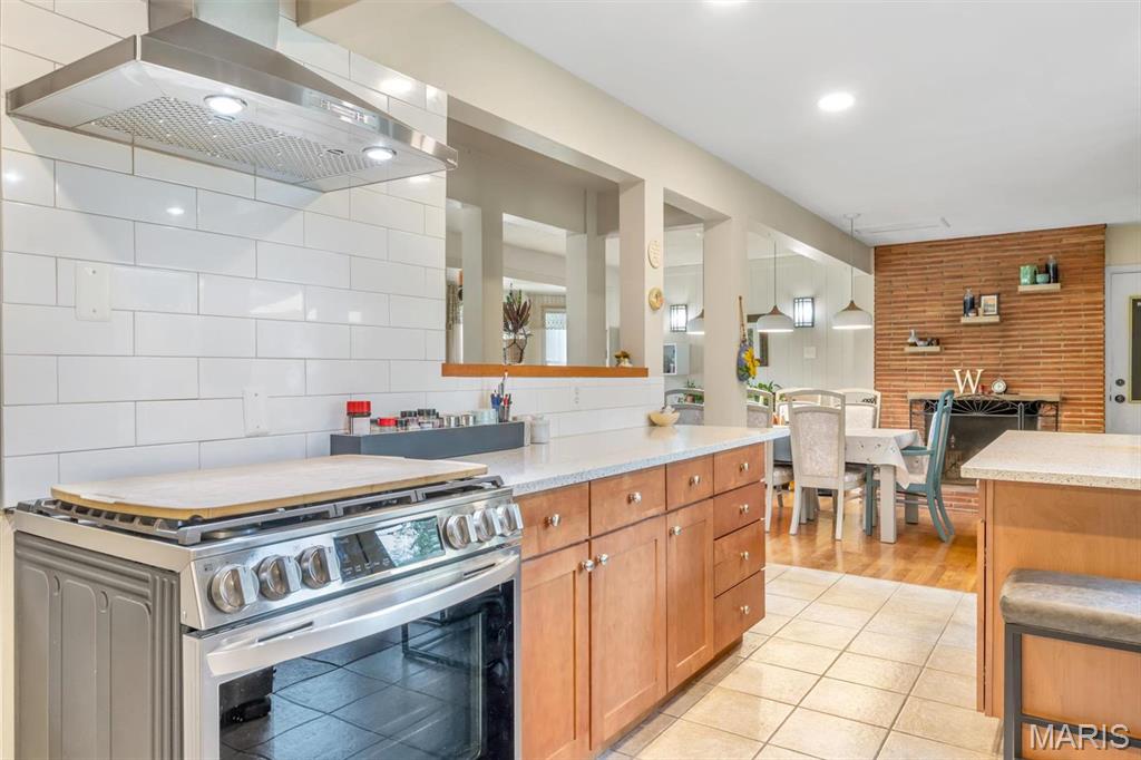 16 Larkin Lane St. Louis, MO 63128 - Photo 10 of 28