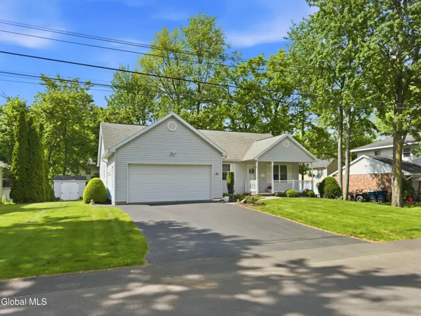 $399,900 | 37 Oliver Street, Colonie, NY 12205