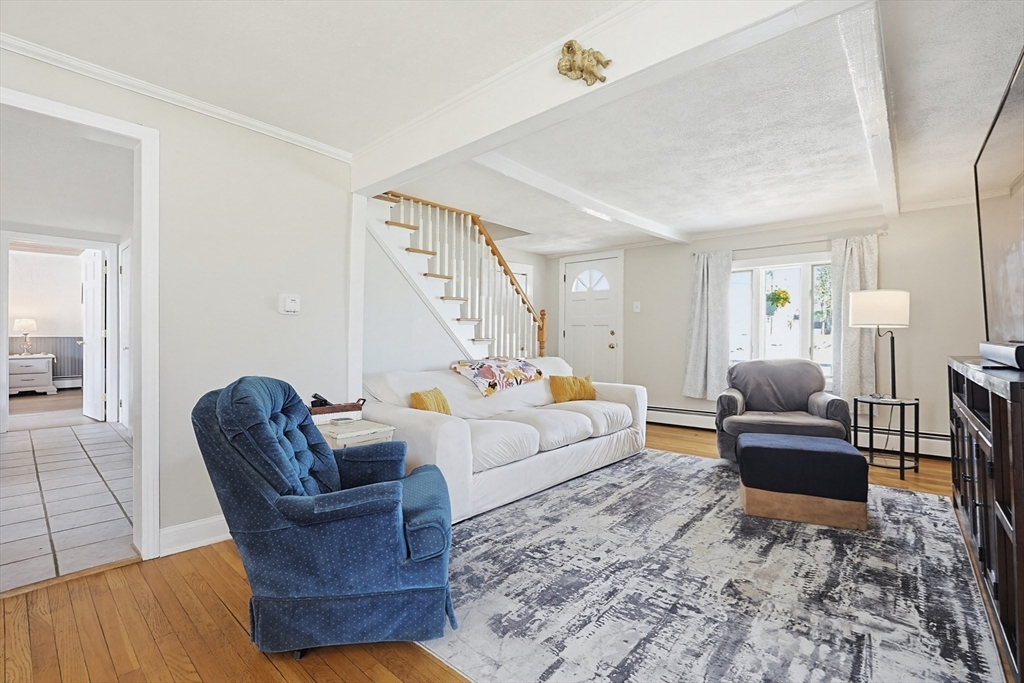 61 Ruth Avenue Dracut, MA 01826 - Photo 5 of 41