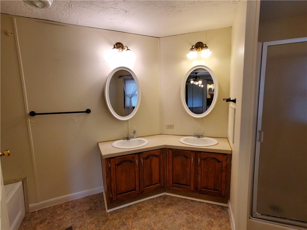 8385 Lamor Road Mercer, PA 16137 - Photo 12 of 19