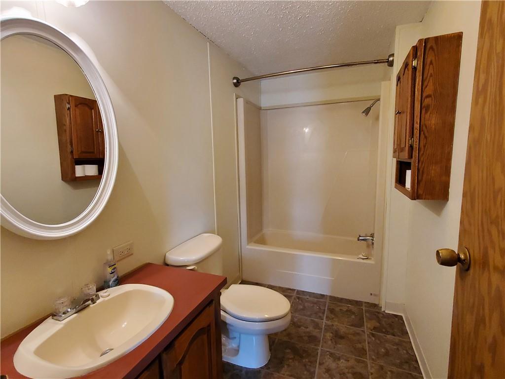 8385 Lamor Road Mercer, PA 16137 - Photo 15 of 19