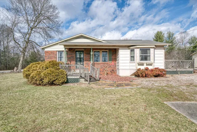 $259,900 | 23 Oak Hill Drive, Crossville, TN 38572