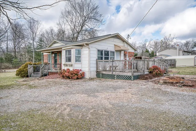 $259,900 | 23 Oak Hill Drive, Crossville, TN 38572