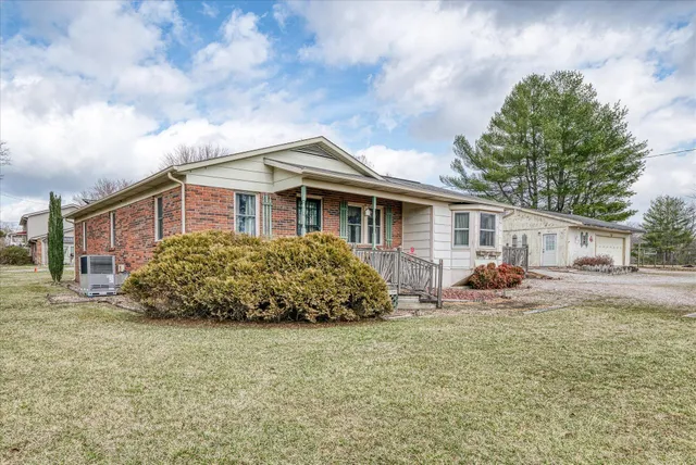 $259,900 | 23 Oak Hill Drive, Crossville, TN 38572