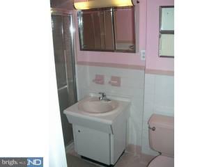154 Greycourt Road Philadelphia, PA 19115 - Photo 3 of 6
