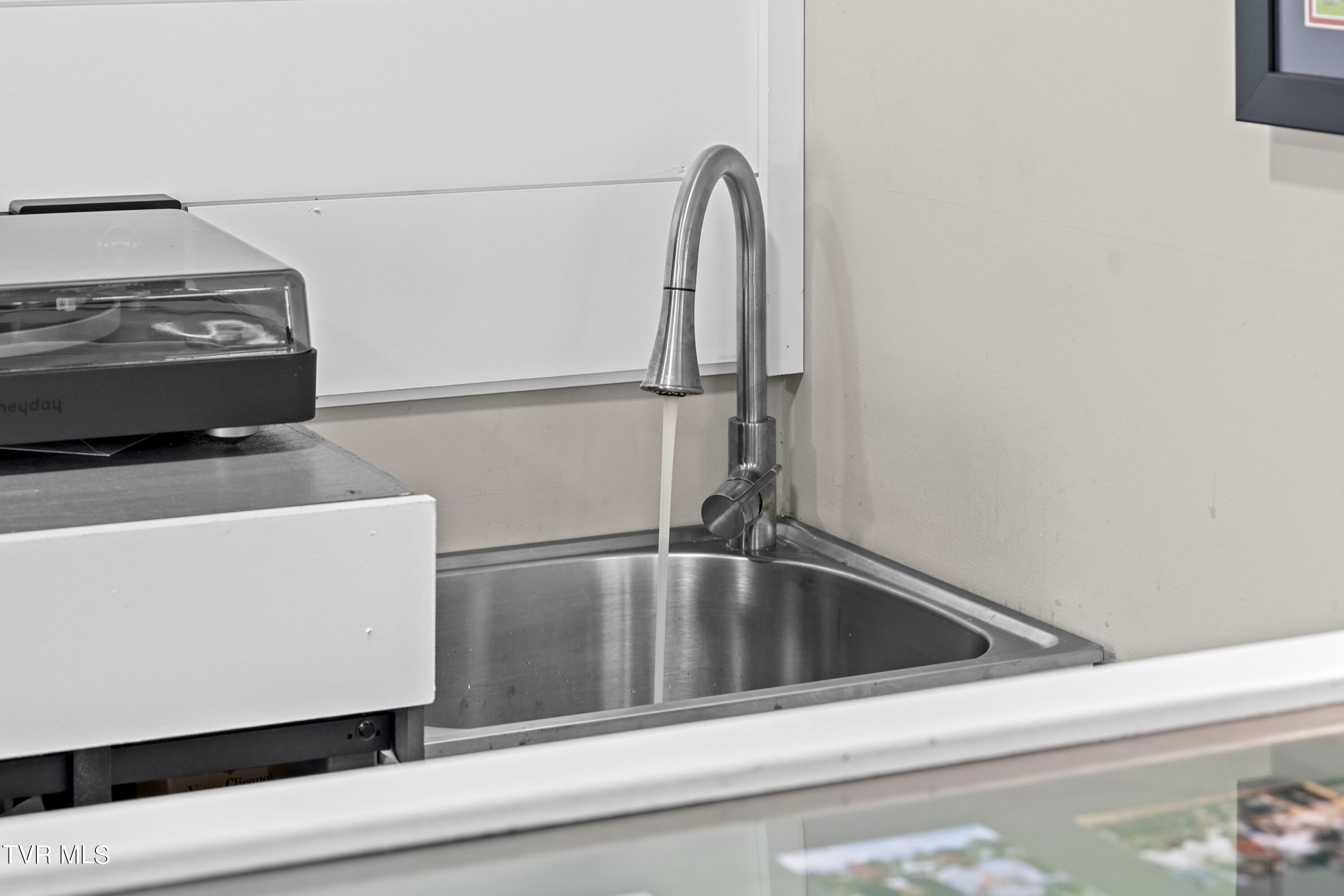 273 Mt Zion Road Church Hill, TN 37642 - Photo 21 of 56 2nd living room