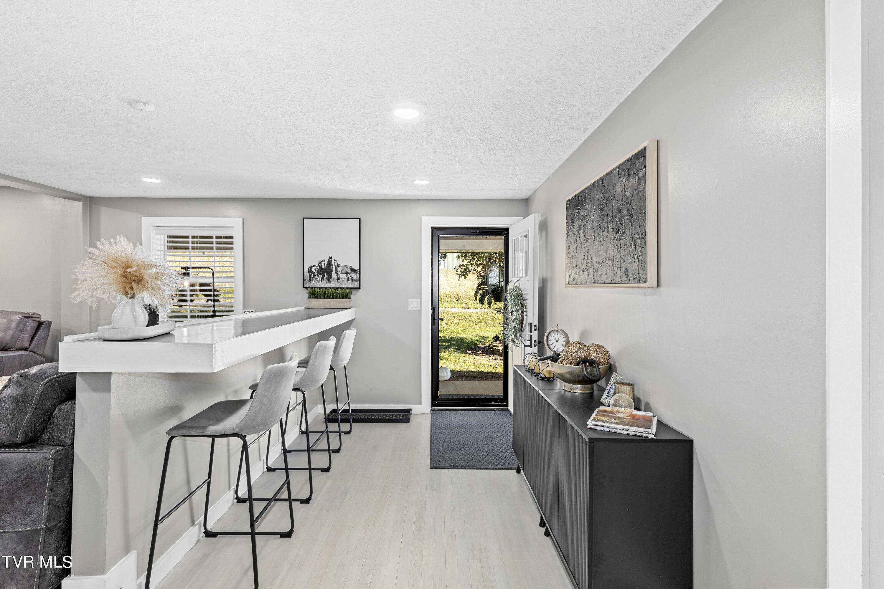 273 Mt Zion Road Church Hill, TN 37642 - Photo 8 of 56 foyer