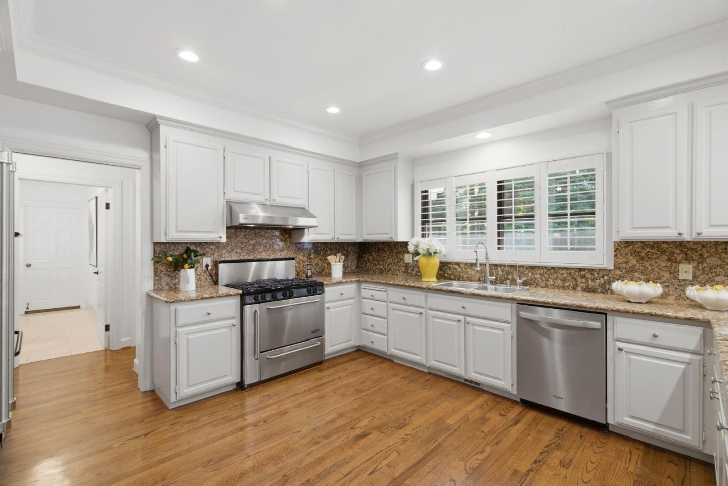 306 Walsh Road Atherton, CA 94027 - Photo 23 of 74