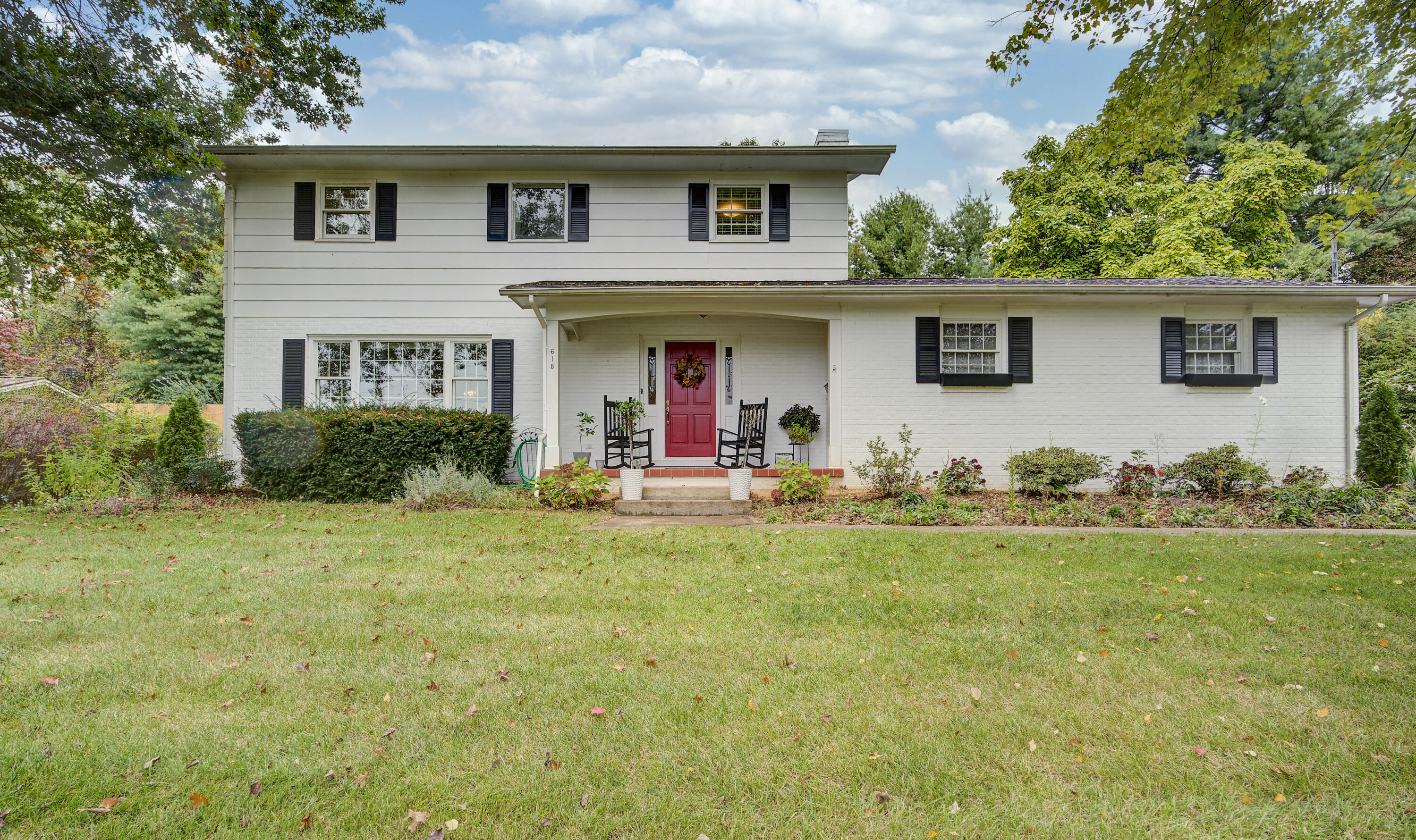 618 Hollyhill Road Johnson City, TN 37604 - Photo 1 of 35 F847E95F-EE09-4EB1-871C-27FFAF39F714