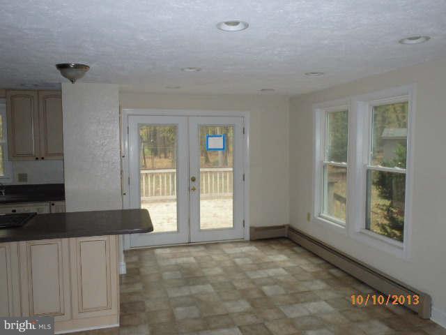 6243 Davis Road Woodbine, MD 21797 - Photo 4 of 15 Interior (General)