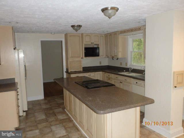 6243 Davis Road Woodbine, MD 21797 - Photo 5 of 15 Interior (General)