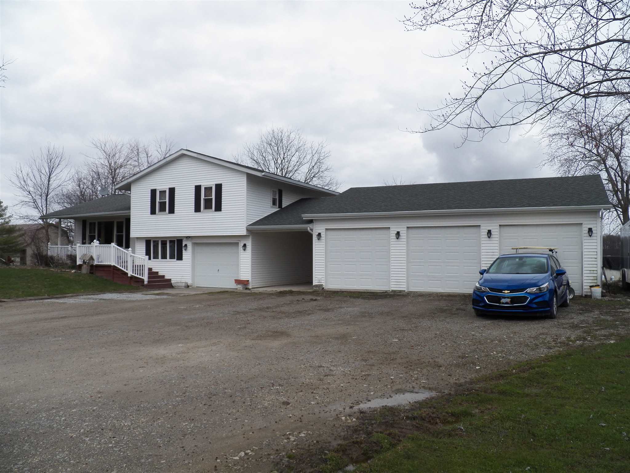 13801 Houk Road Monroeville, IN 46773 - Photo 1 of 21