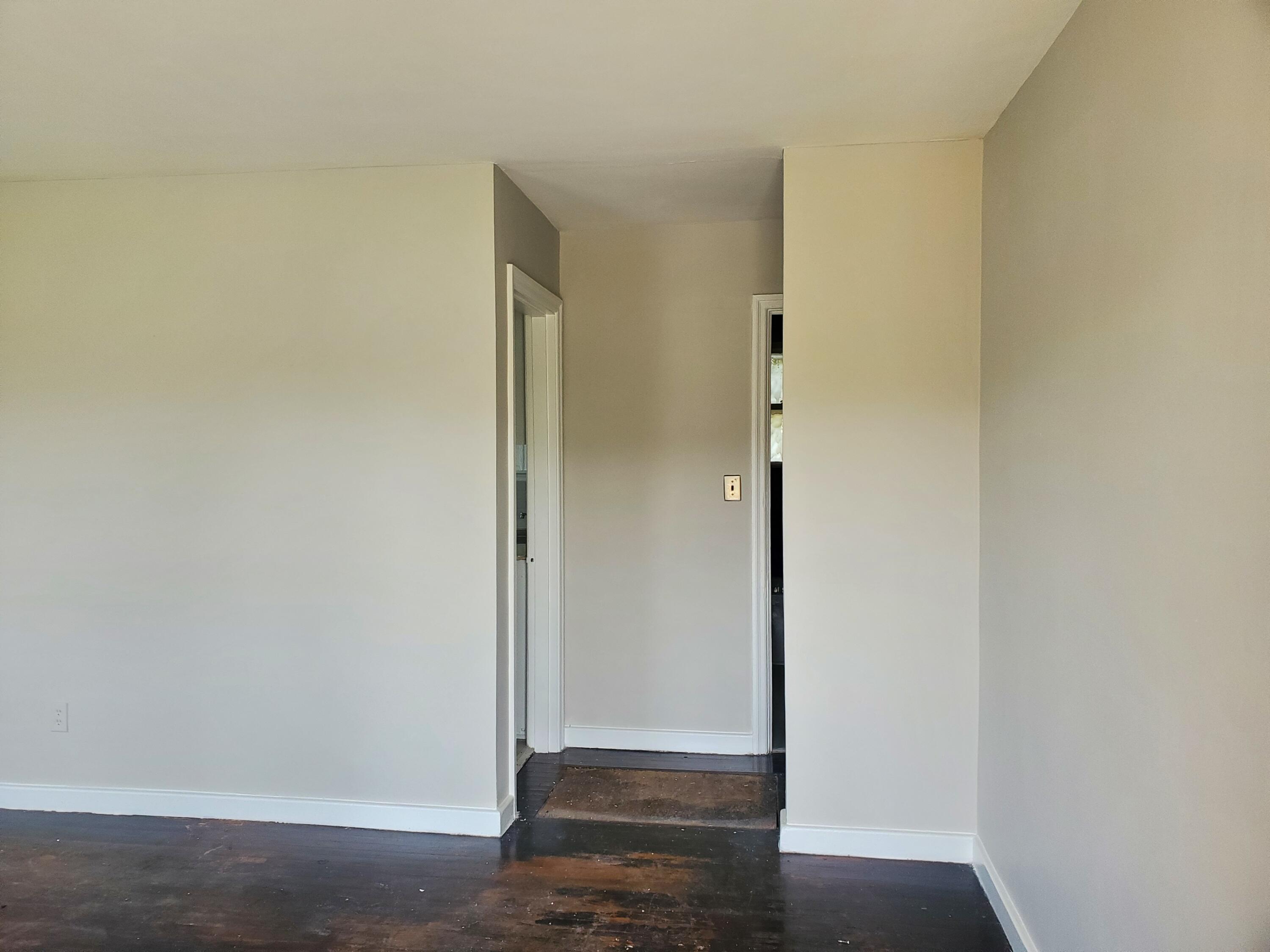 717 Hershberger Road Northwest Roanoke, VA 24012 - Photo 4 of 13 20250611_105201