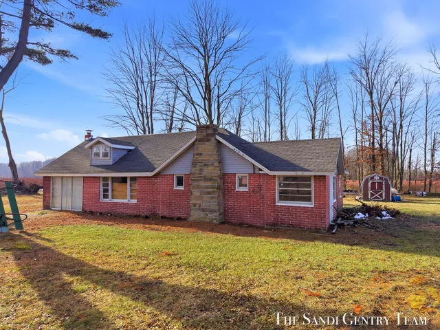 $902,880 | 10005 144th Avenue, West Olive, MI 49460