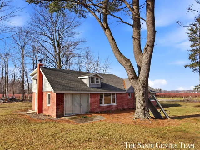 $902,880 | 10005 144th Avenue, West Olive, MI 49460