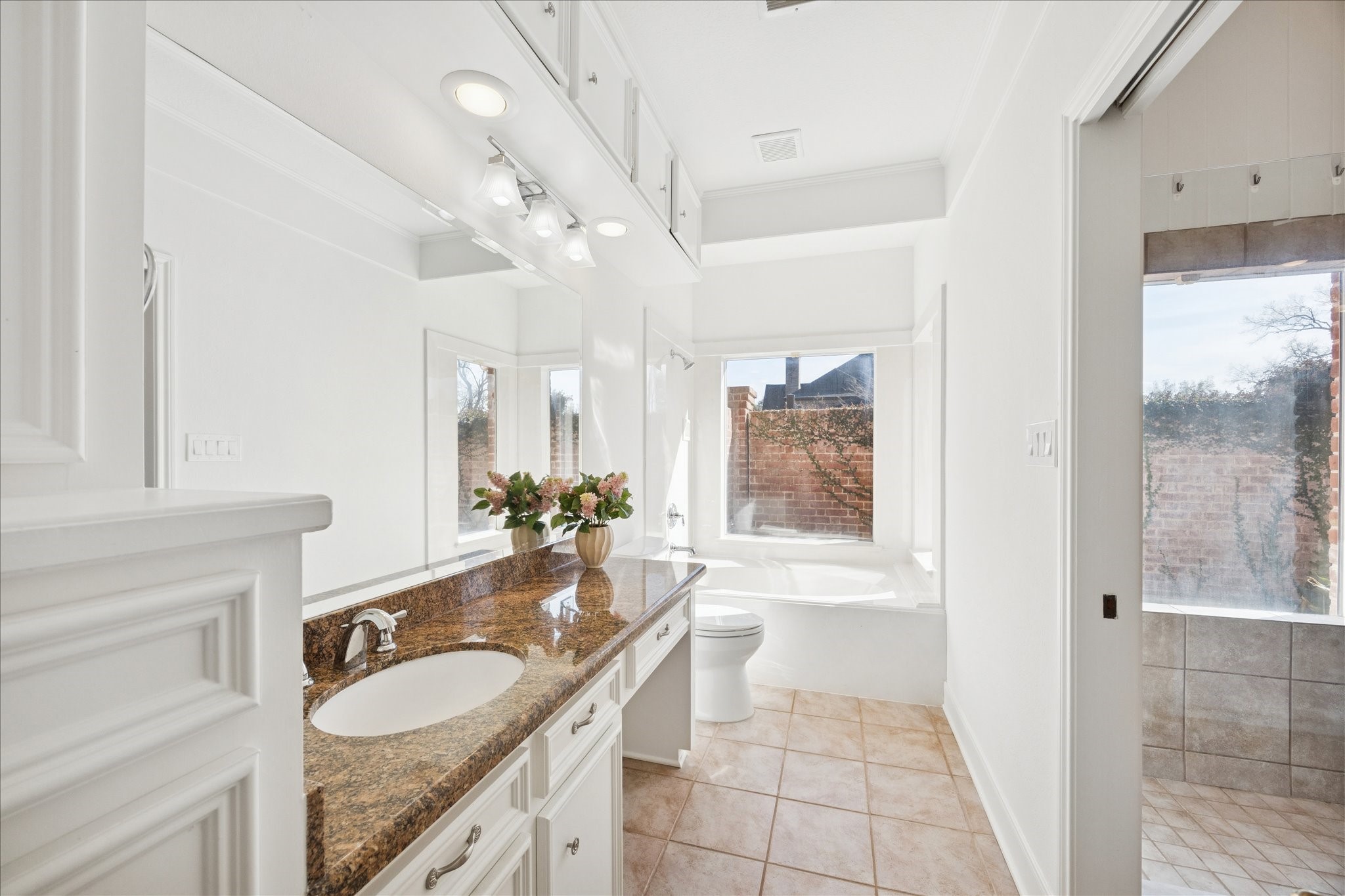 6611 Riva Ridge Drive Richmond, TX 77406 - Photo 27 of 46 Second half of the primary bath.