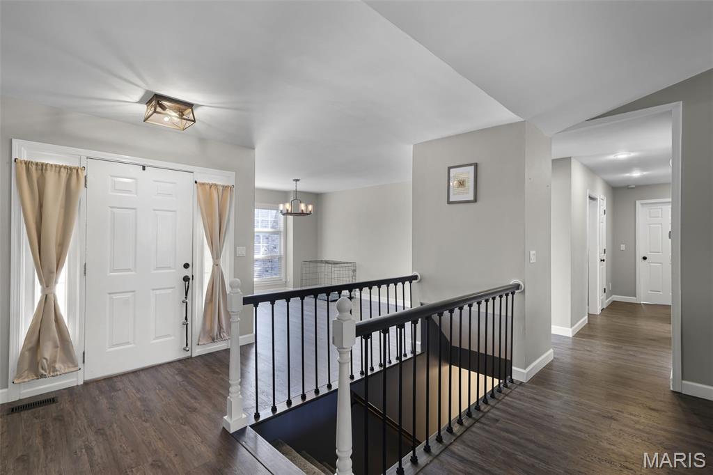 7 Colleen Drive Edwardsville, IL 62025 - Photo 3 of 29