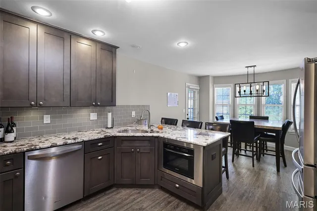 $455,000 | 7 Colleen Drive, Edwardsville, IL 62025